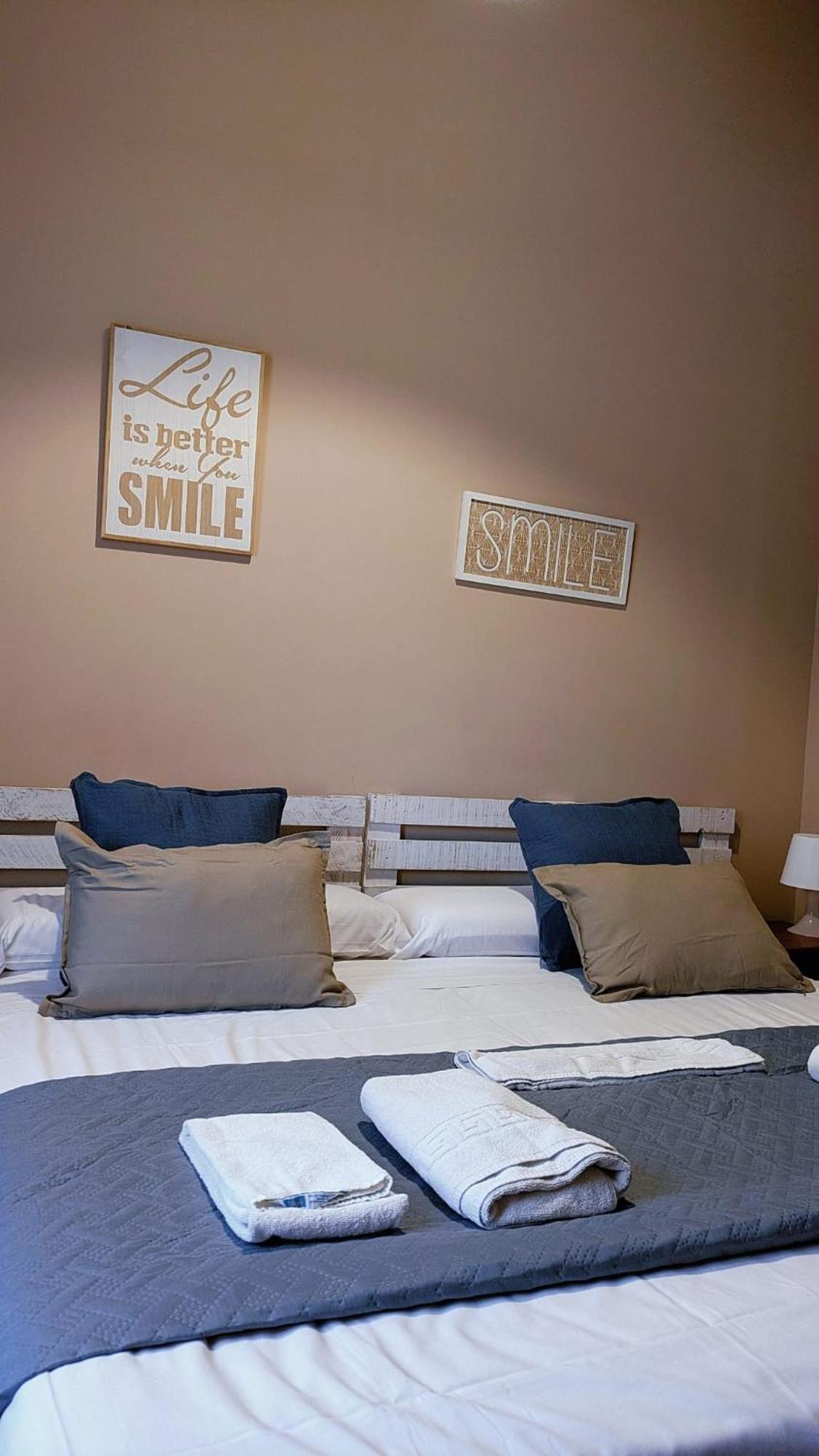 Hostal El Convent De מונקדה מראה חיצוני תמונה